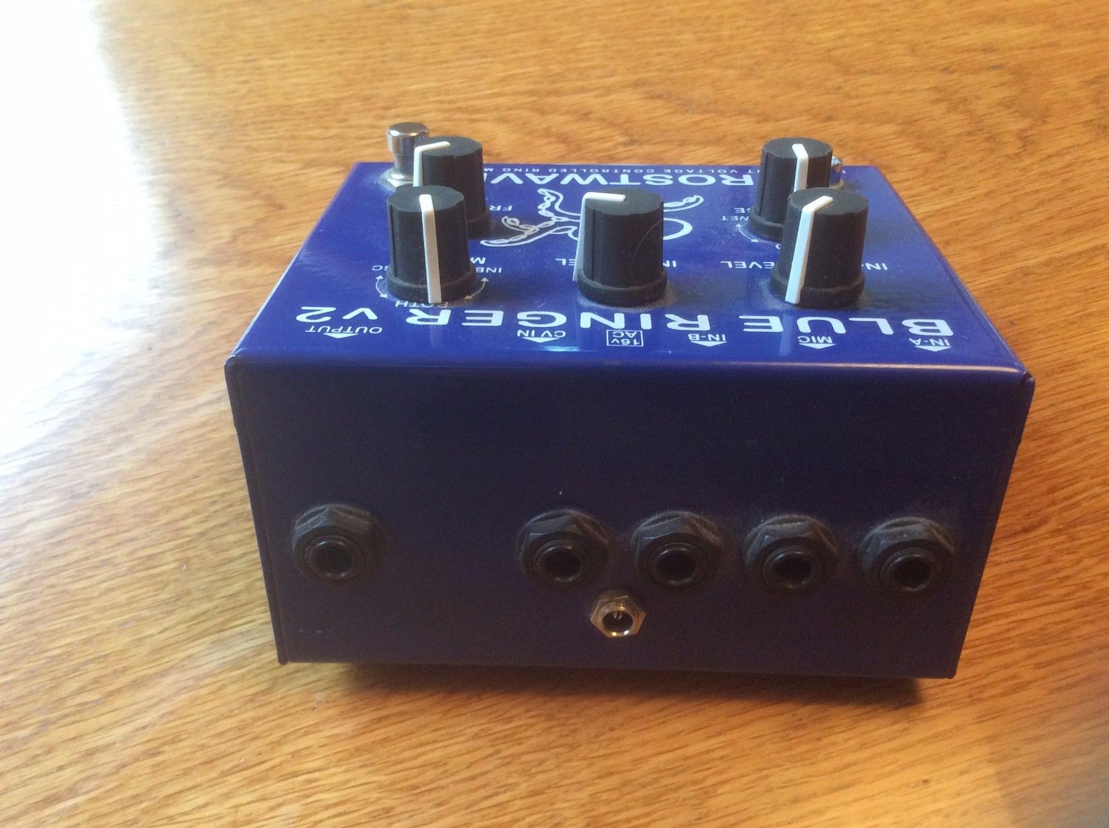 MATRIXSYNTH Frostwave Blue Ringer Ring Mod pedal by Paul Perry