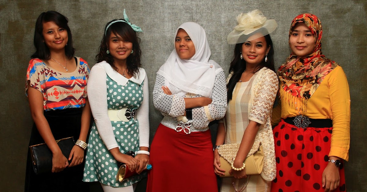 baju gaya retro muslimah