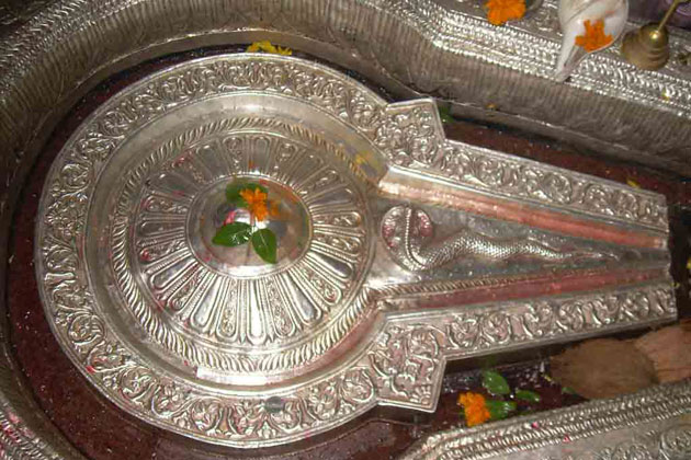 Rameshwaram Jyotirlinga in Rameshwaram, Tamil Nadu (रामेश्वरम ज्योतिर्लिंग, तमिल नाडु)