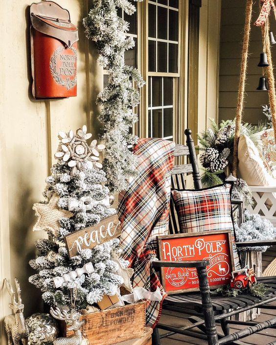 Stunning Christmas Porch Decor Ideas