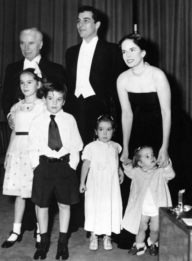 Beautiful Photos of Charlie Chaplin and His Last Wife Oona O’Neill During Their Marriage Beautiful Photos of Charlie Chaplin and His Last Wife Oona O’Neill During Their Marriage