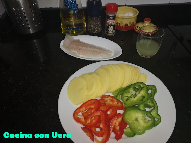 MERLUZA AL HORNO CON PATATAS