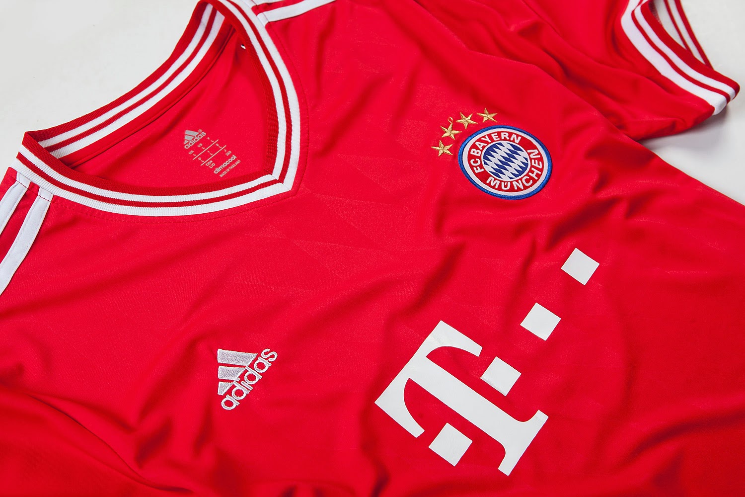 Equipaciones de futbol baratas 2015 online: nueva camisetas de futbol Bayern Munich 2014 baratas