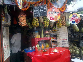 fruit, vegetable, juice, stall, shop, fresh, lower parel, mumbai, india, street, street photography, street photo, 