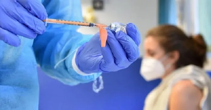 Κατέρρευσε 20χρονη στην Κρήτη μετά από Pfizer – Μολύνθηκε ο Δρούλιας δύο μήνες μετά τον εμβολιασμό του!