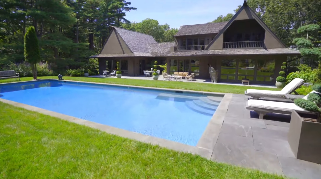 22 Photos vs. 2225 Deerfield Rd, Sag Harbor, NY vs. Home Interior Design Tour