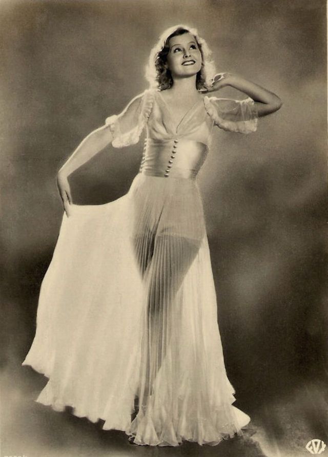 45 Glamorous Photos of Lilian Harvey in the 1920s and '30s ~ Vintage
