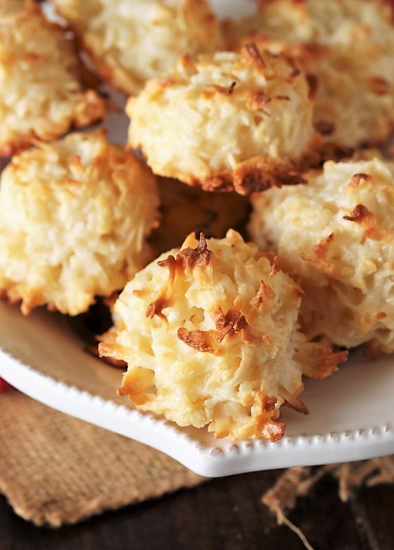 Coconut Macaroons | The Kitchen is My Playground