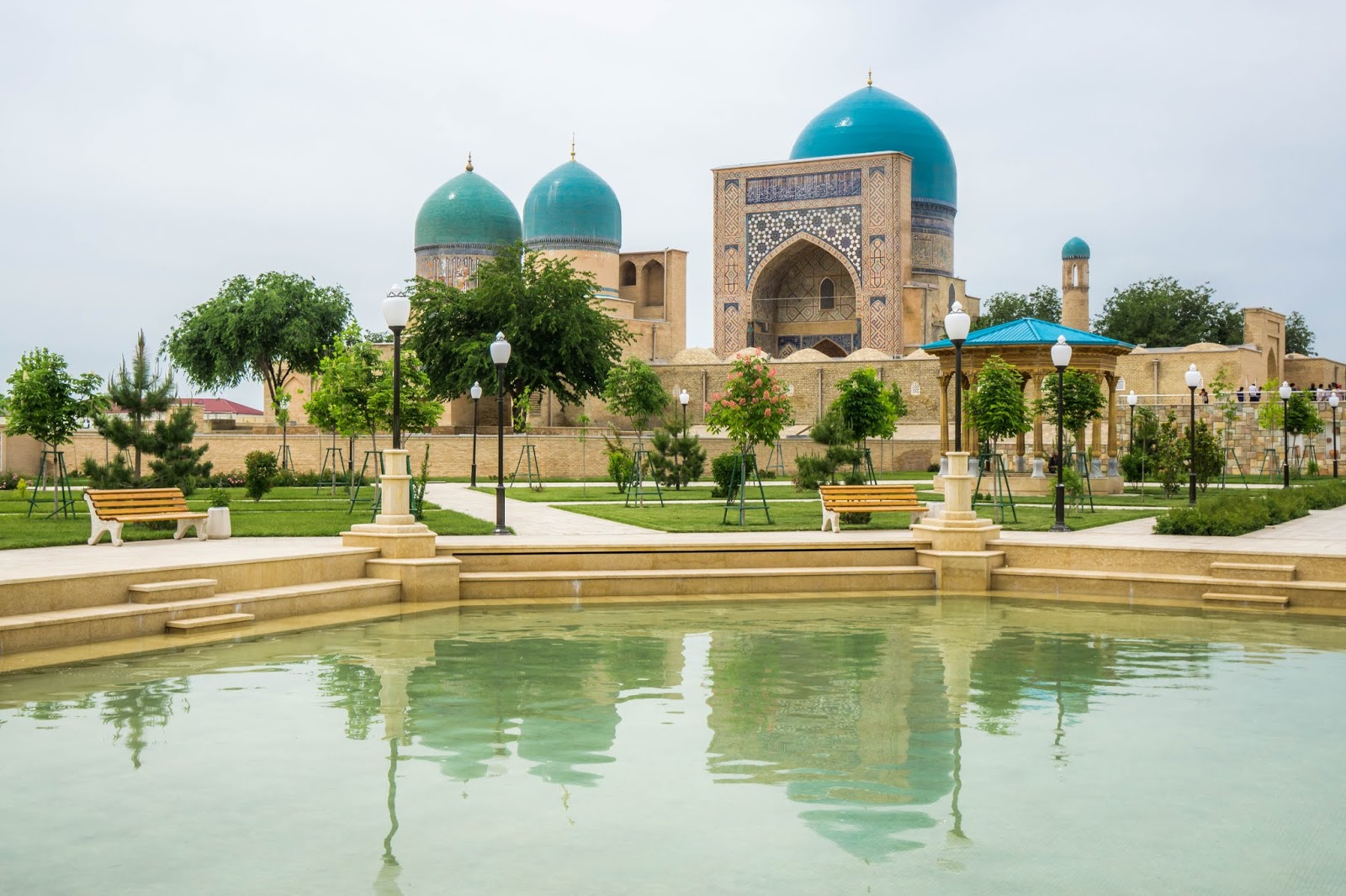 Ташкент туристический. Шахрисабз город в Узбекистане. Масджид Шахрисабз. Мавзолей дорус-Саодат, Шахрисабз, Узбекистан. Исторический центр Шахрисабз Узбекистан.