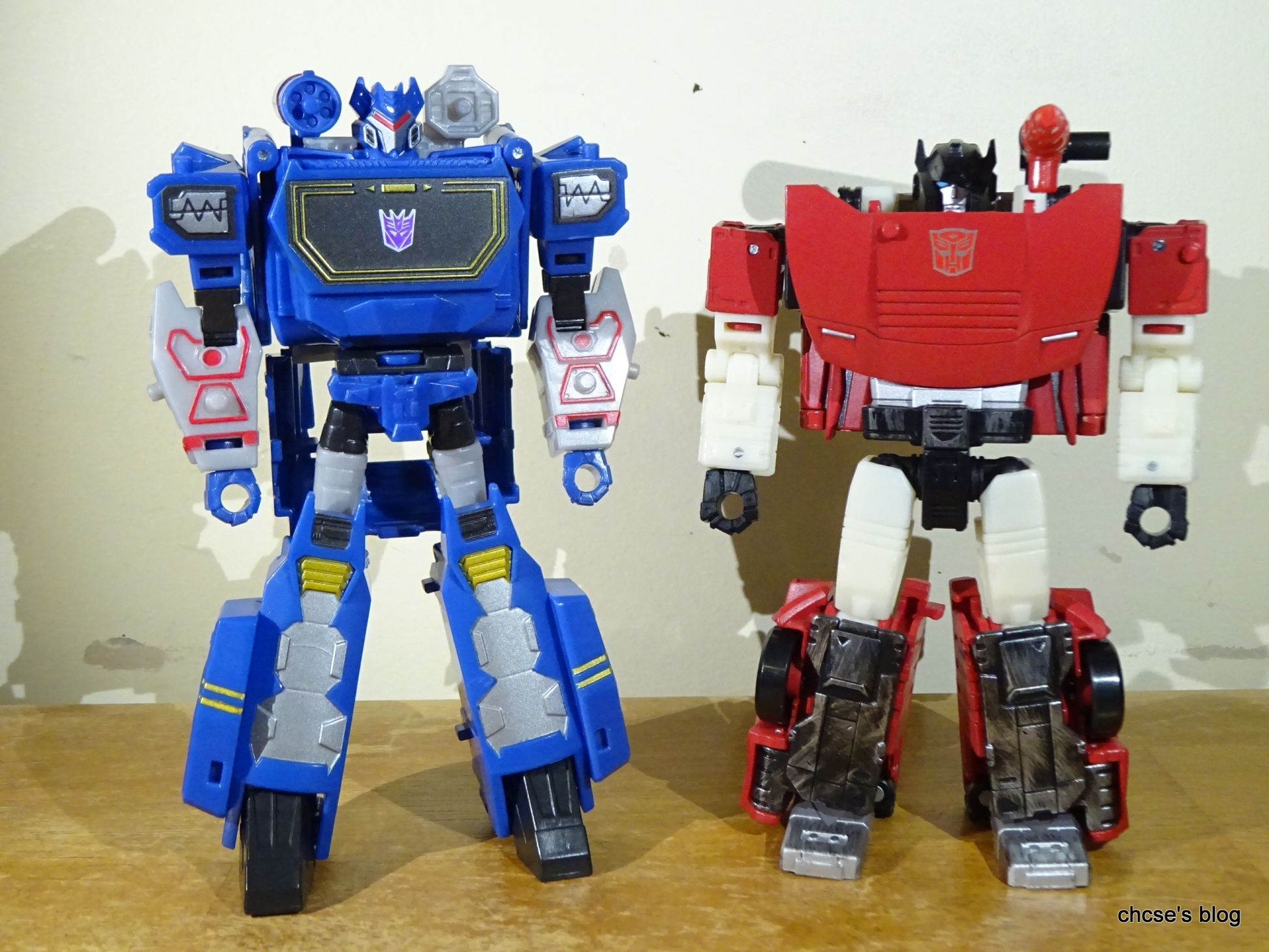 ChCse's blog Toy Review Transformers Cyberverse Soundwave (Deluxe)