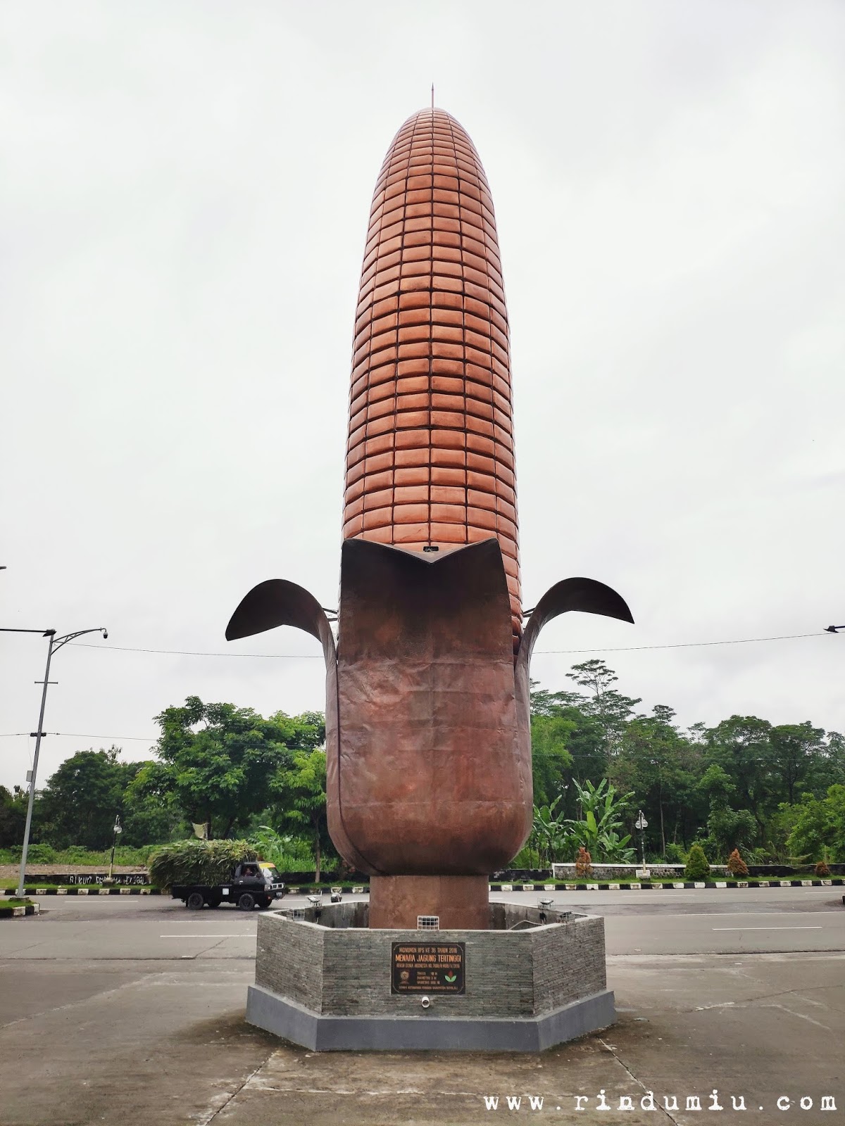 Tugu Jagung or Corn Tower in one of T junction in Boyolali in the northeast of Jogja
