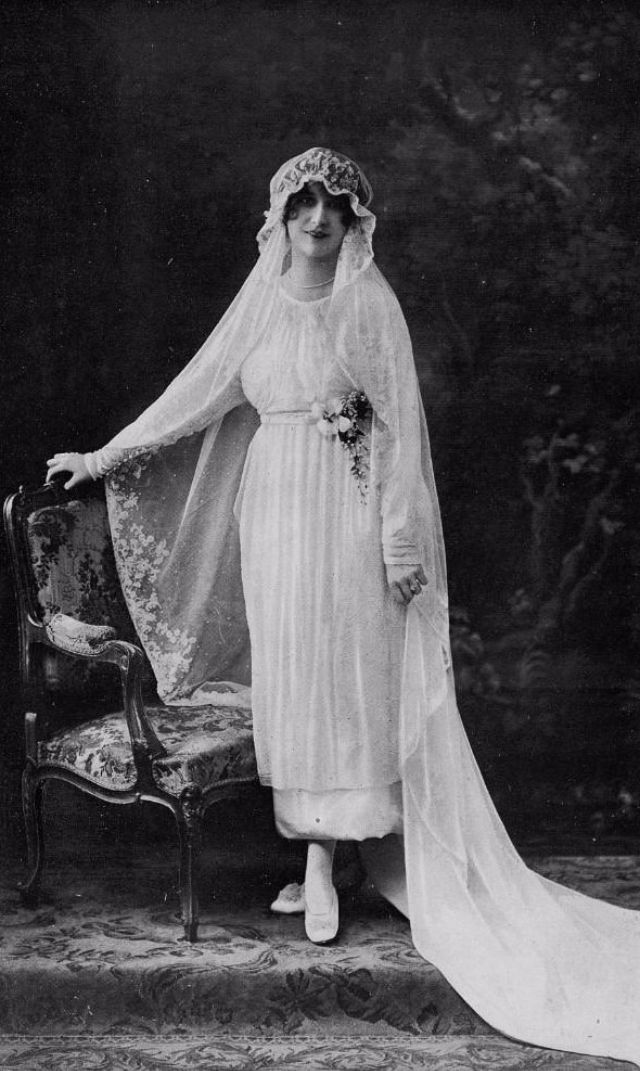 60 Beautiful Wedding Dresses You Could See in the 1920s ~ vintage everyday