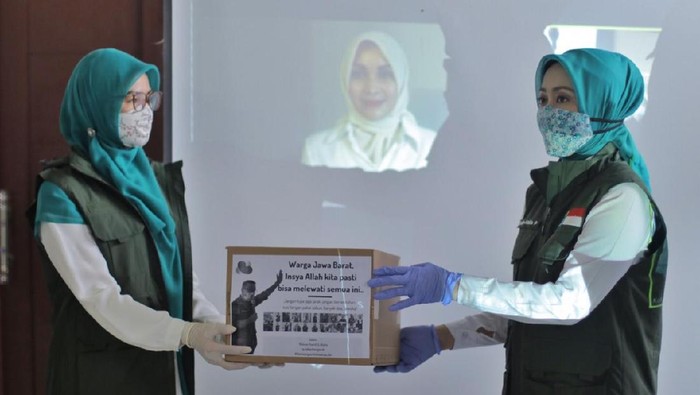 Resmi Dikukuhkan, Jabar Bergerak Kota Bogor Langsung Sebar Bantuan Resmi Dikukuhkan, Jabar Bergerak Kota Bogor Langsung Sebar Bantuan