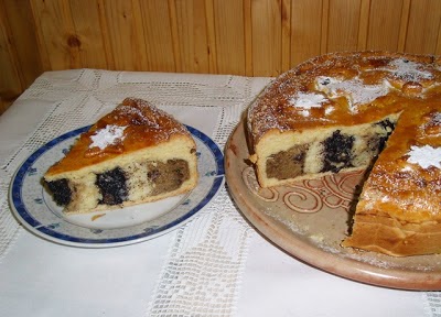 Ünnepi vaníliás bejgli torta, fázisfotókkal.