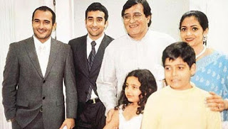Vinod Khanna Family Wife Son Daughter Father Mother Marriage Photos Biography Profile