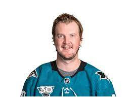 Devan Dubnyk Age, Wiki, Biography, Body Measurement, Parents, Family, Salary, Net worth