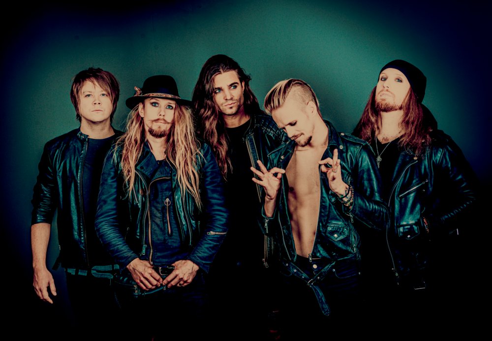 Ride And Read News By Madness Photography Onno Berserk