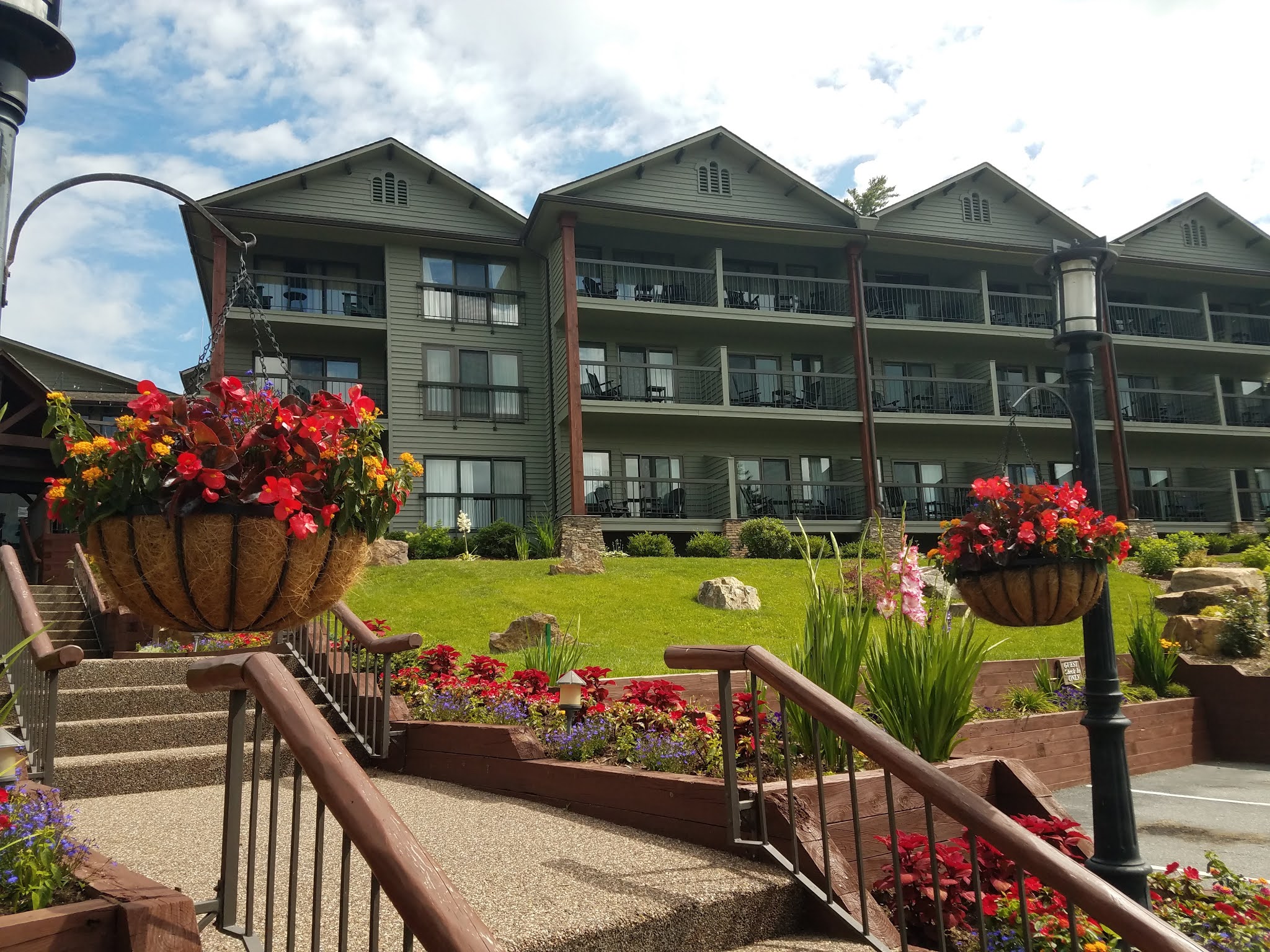 The Chetola Resort in the Blue Ridge Mountains is worth a Visit in NC