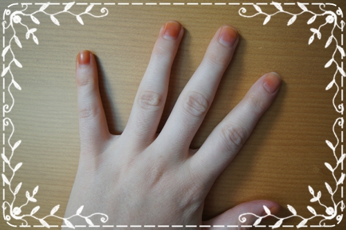 Daughter of Korea: Fun Korean Stuff: Dyeing Your Fingernails With