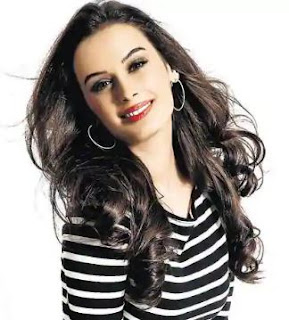 Evelyn Sharma Family Husband Son Daughter Father Mother Marriage Photos Biography Profile.