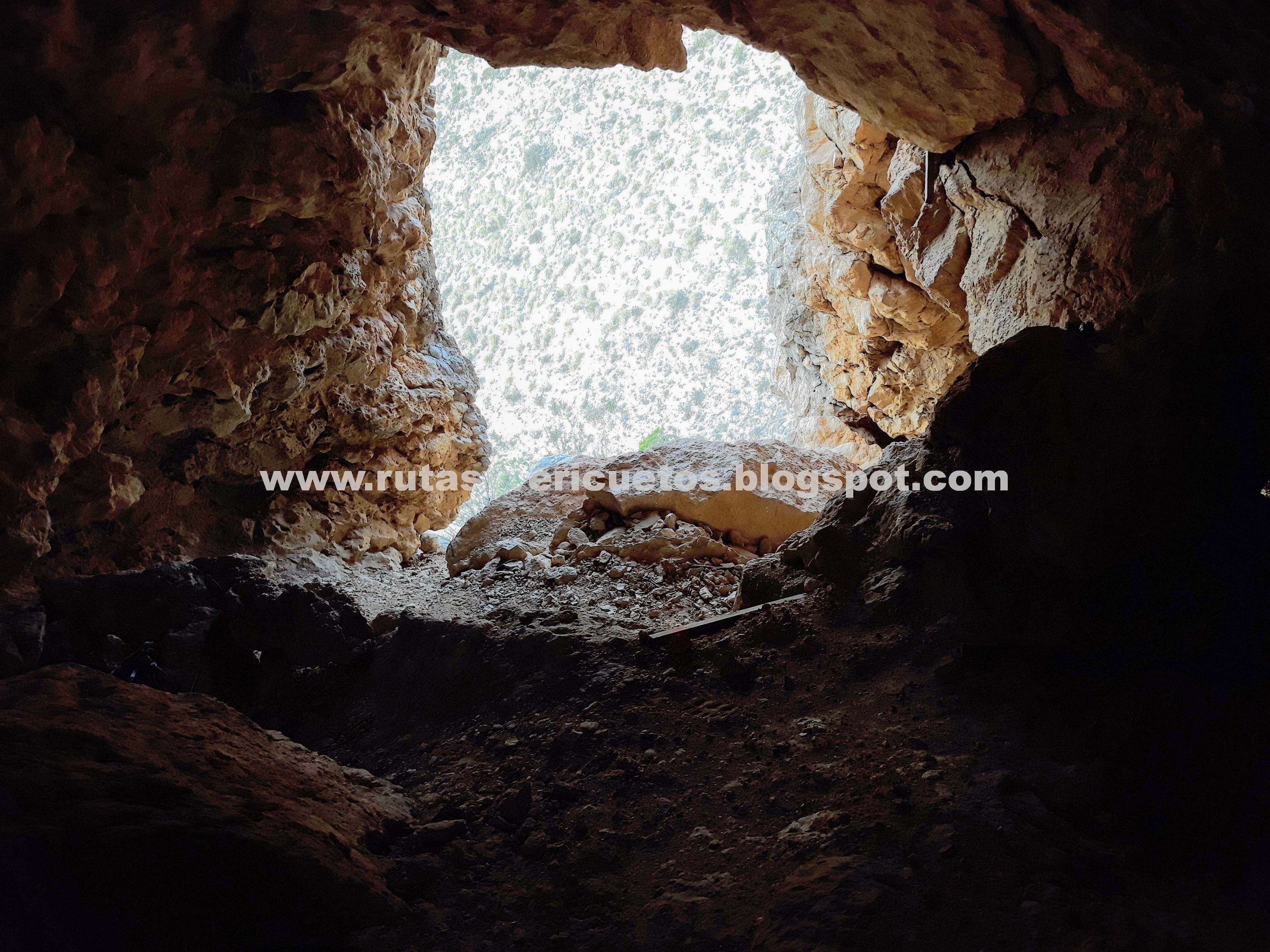 RUTAS Y VERICUETOS ITINERARIO POR LES PENYES ROGES