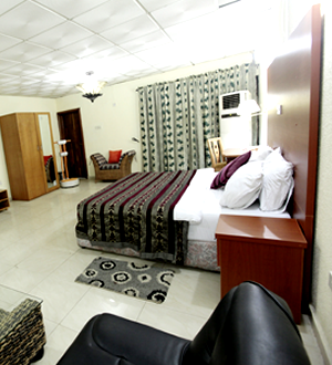 Etal Hotels Ikeja Deluxe Suite