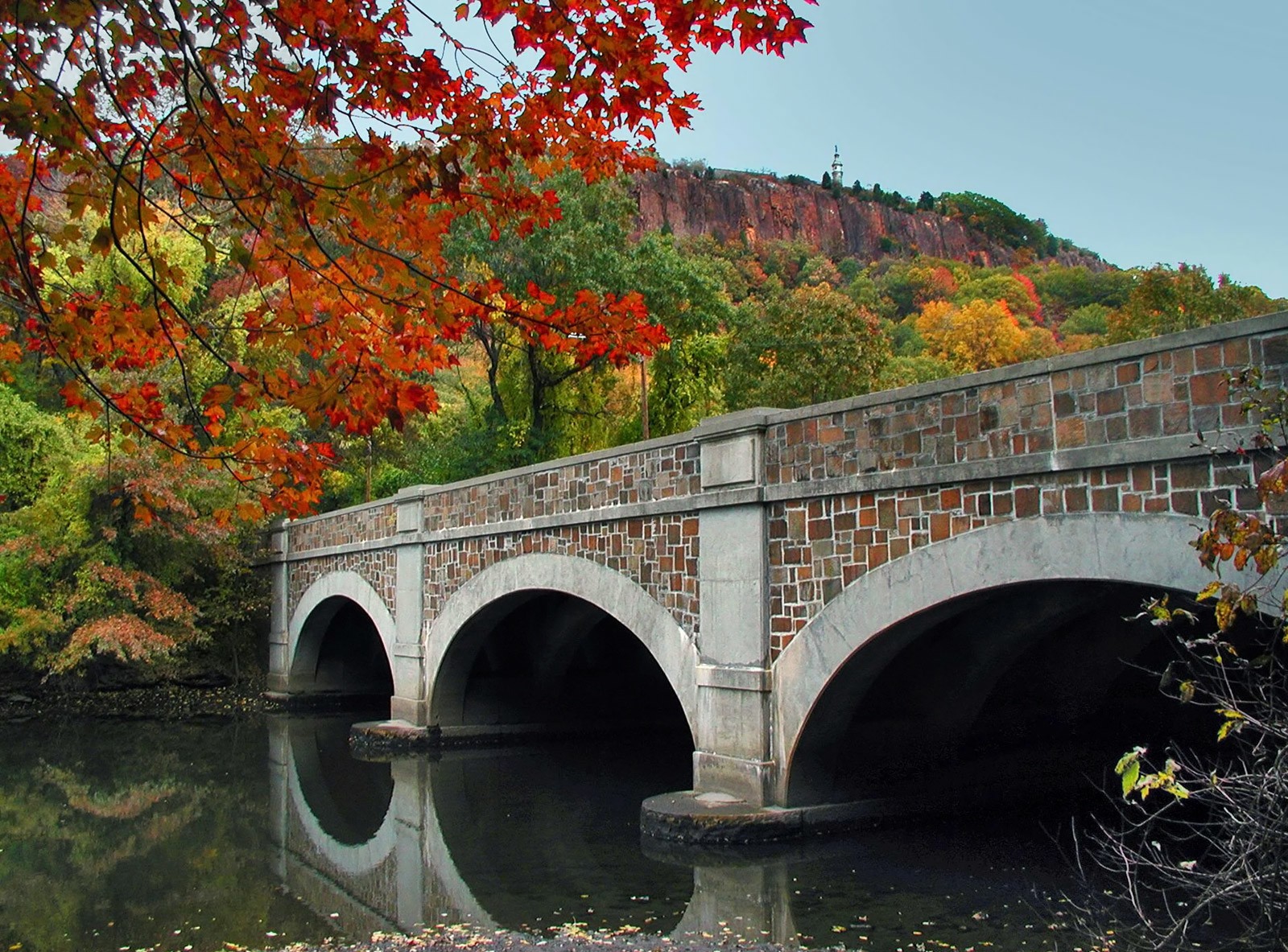 Италия каменный мост. Каменный мост Чжаочжоу. Каменный мост Инсбрук. Мост крейгеллахи. Осенний мост.