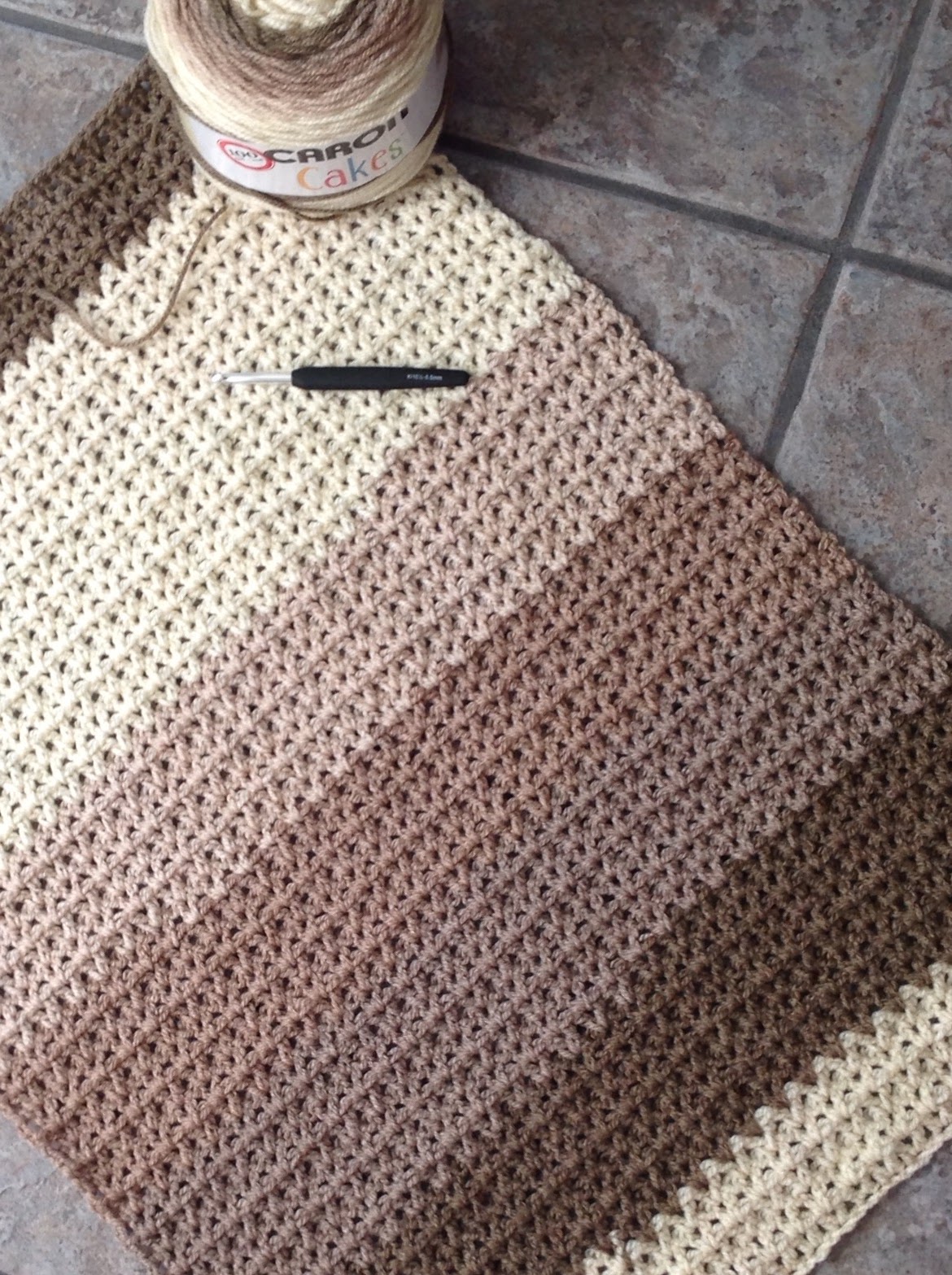 Knotted Threads and Yarn: Caron Cakes Fever
