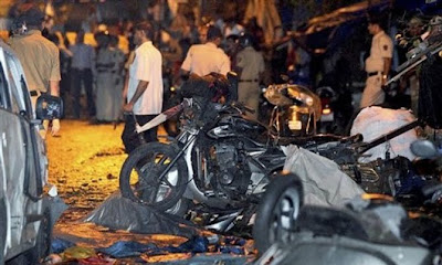 3 Mumbai bombings minutes apart kill 21, wound 141