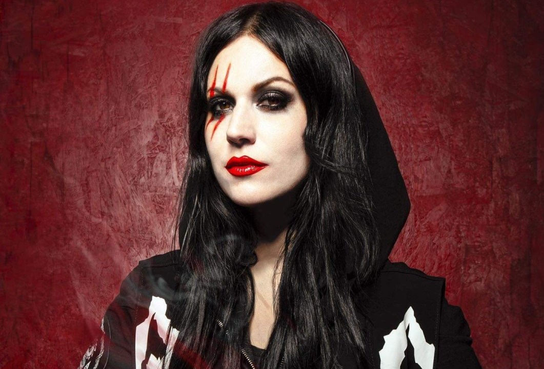 Entrevista con Cristina Scabbia de Lacuna Coil: &quot;La música no tiene  sexualidad, no debería estar dividida entre hombres o mujeres&quot;