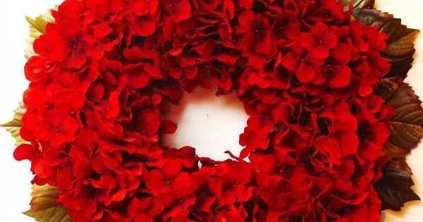 Beachwood Place Spring Hydrangea Wreath