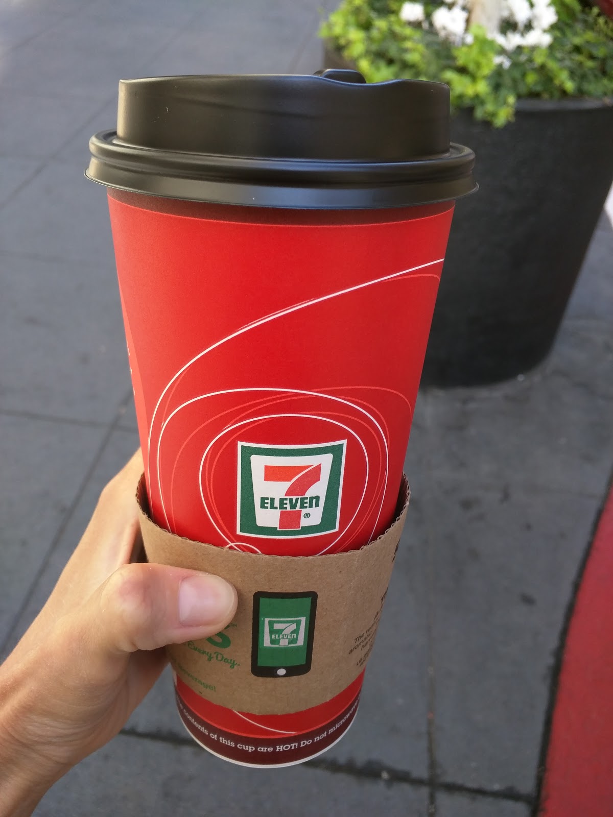 Julie's Dining Club: Coffee from 7-Eleven