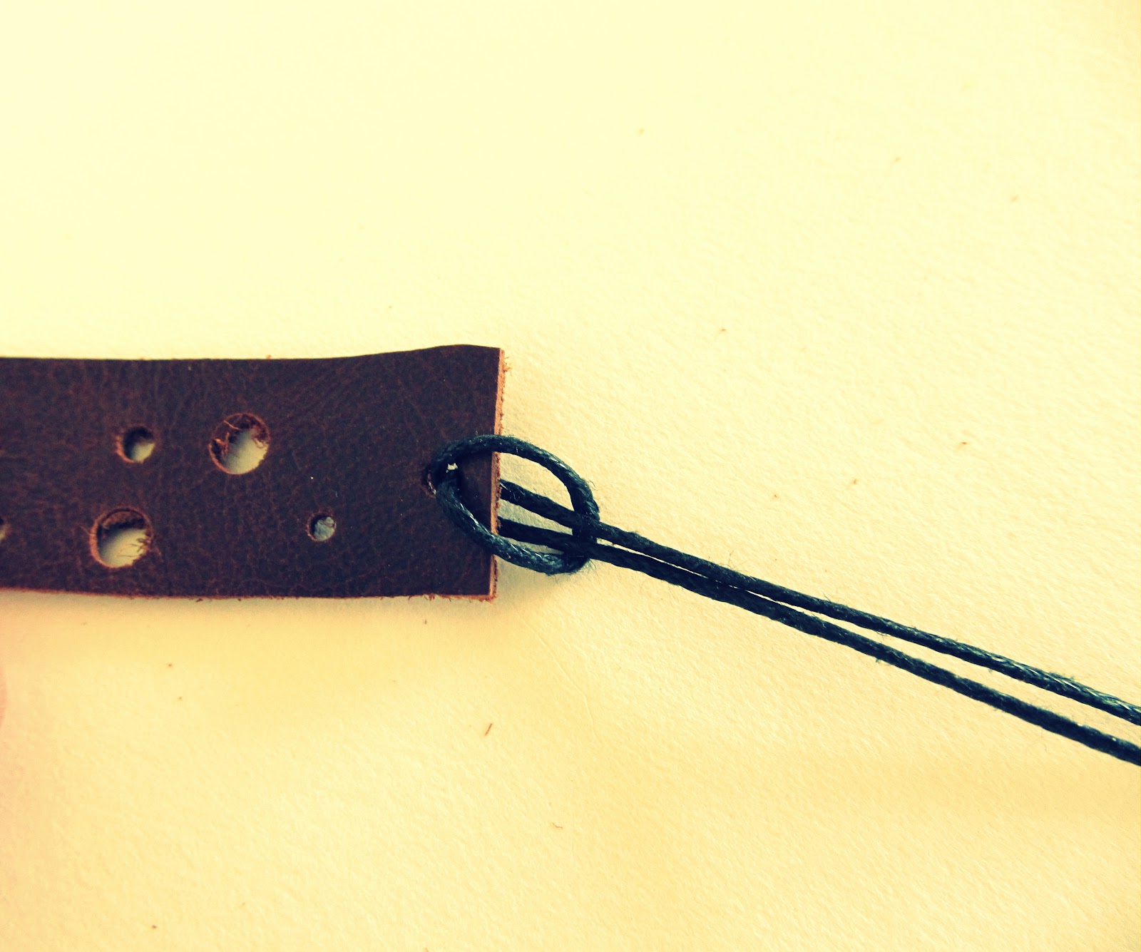 WobiSobi Leather Bracelet, DIY