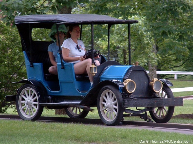 Scumbag Trav's Kings Island The Antique Cars