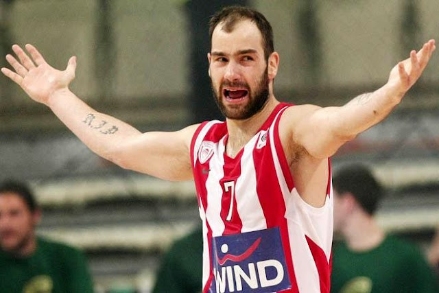 Ελικοδρόμιο βασισμένο στην κόμμωση του Βασίλη Σπανούλη κατασκευάζεται στη Λάρισα