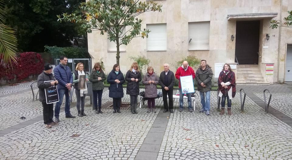 Aktion SOS LEBEN Bildgalerie Gebet für das Leben am Tag der Einheit (Aktion 40 Tage für das Leben) Aktion SOS LEBEN Bildgalerie Gebet für das Leben am Tag der Einheit (Aktion 40 Tage für das Leben)