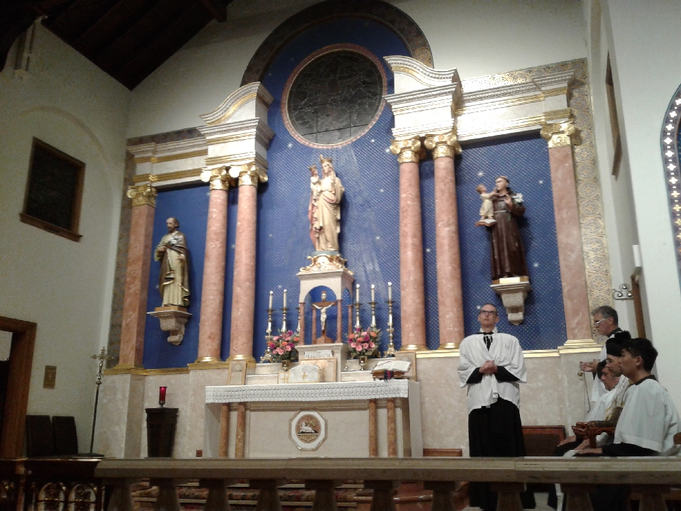 The Brothers of the Little Oratory in San Diego: Images of the Mass of ...