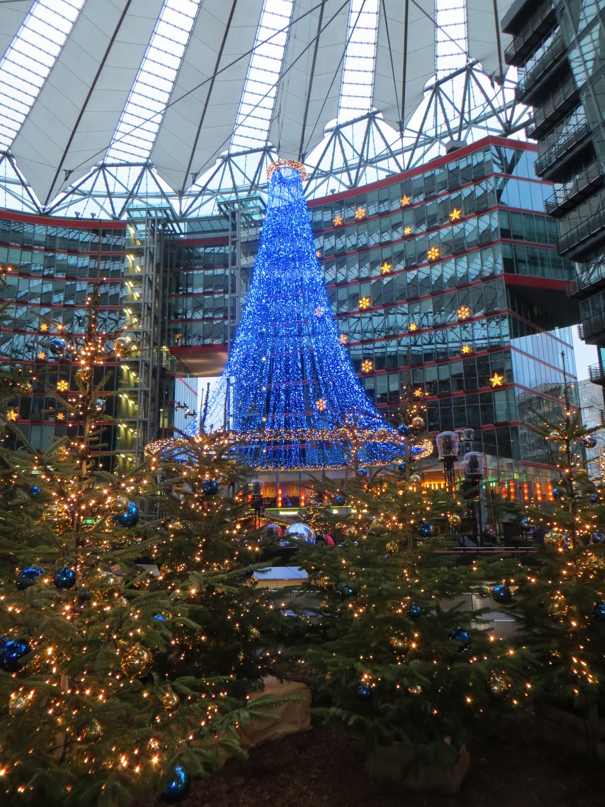 karácsonyi egyetlen berlin)