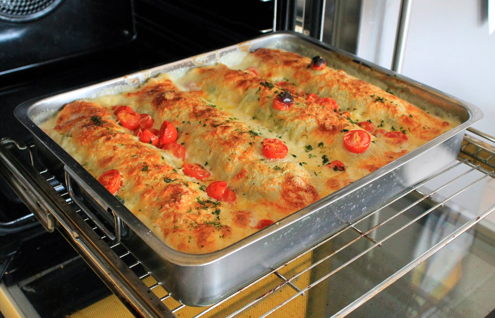 Svenja&amp;#39;s Koch- und Backblog: Pastarolle mit Spinat-Räucherlachs-Füllung