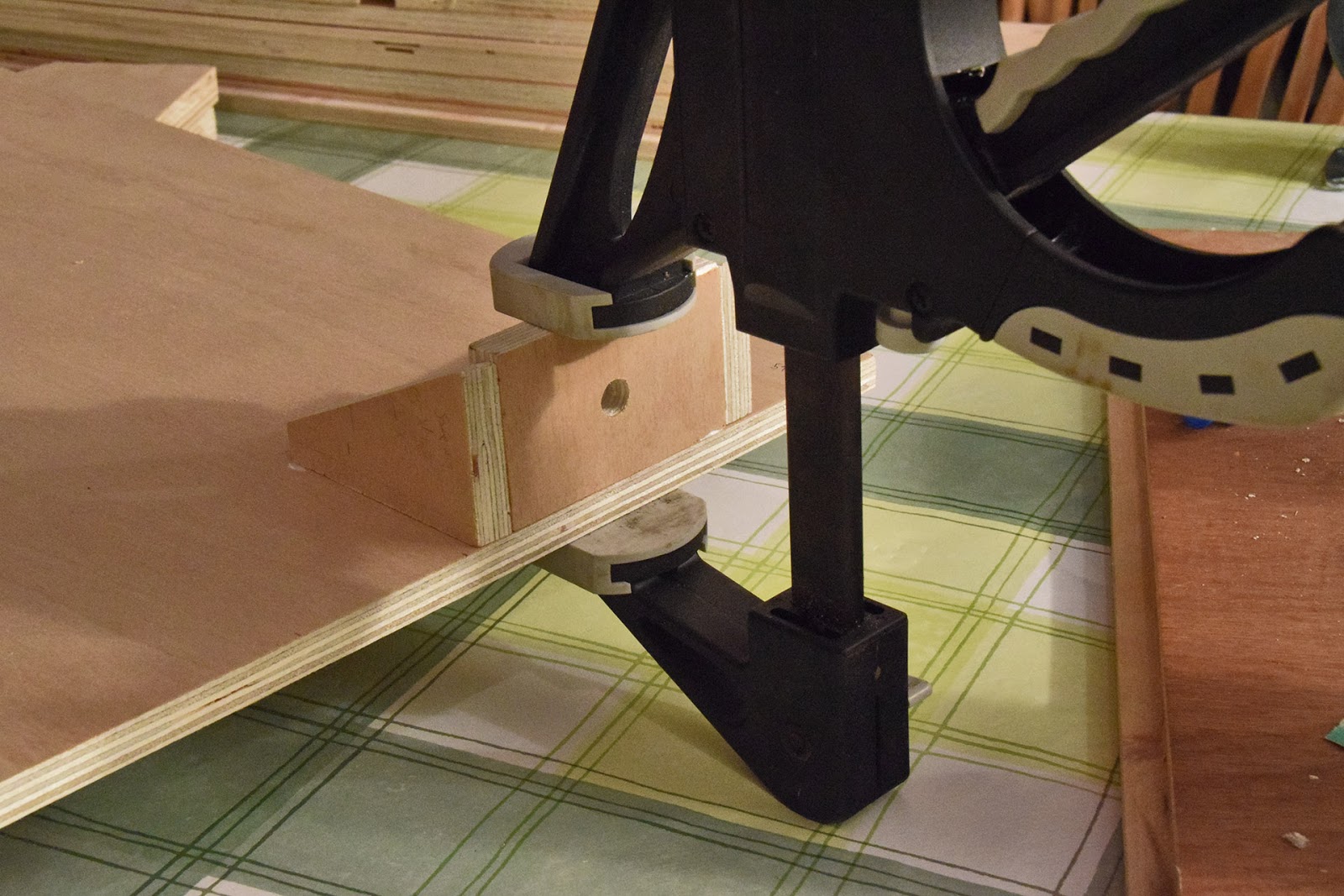 Wooden+bracket+-+Part+2+-+gluing+onto+surface+%25282%2529.jpg
