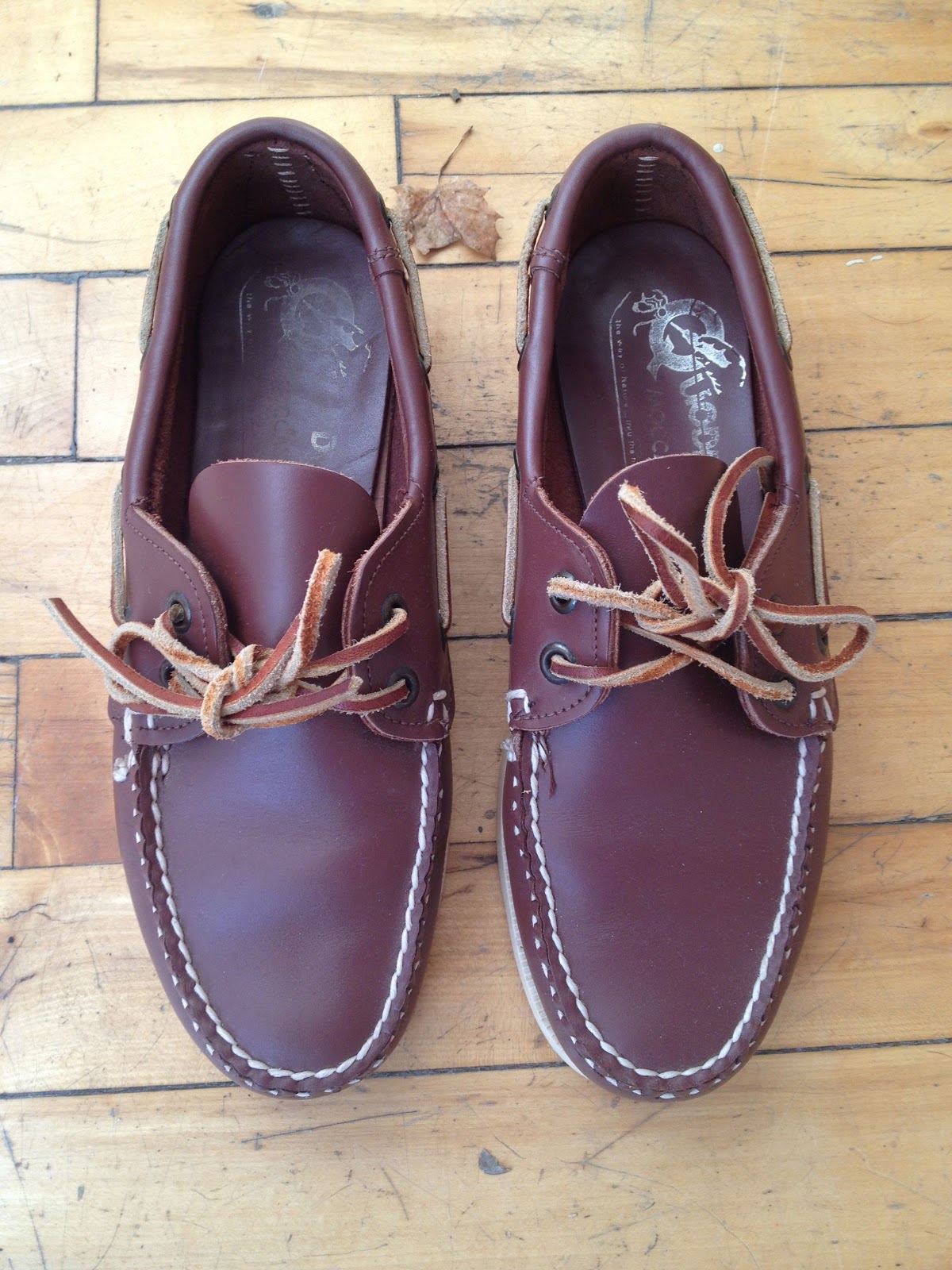 laws of general economy: Quoddy moccasin / boat shoes size 6.5N