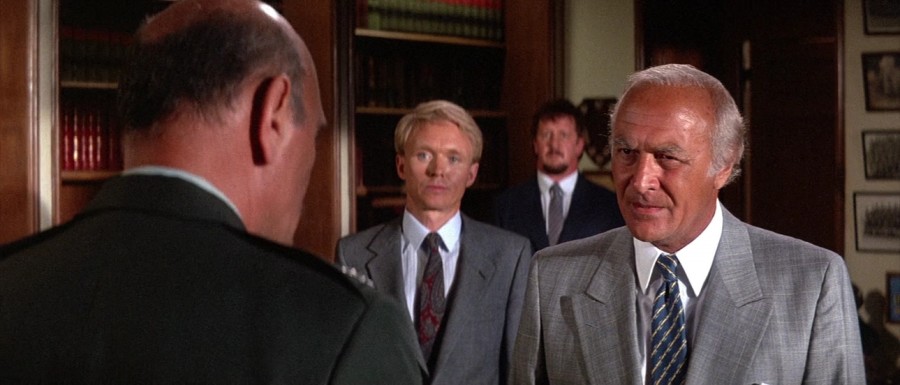 FALCÃO, O CAMPEÃO DOS CAMPEÕES (TRI ÁUDIO/1080P) – 1987 Vlcsnap-2020-12-31-18h52m13s393