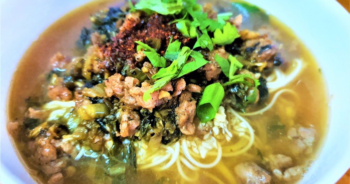 HAPPYDALKIS 갓고기국수 Stir fried mustard leaf with minced pork noodles