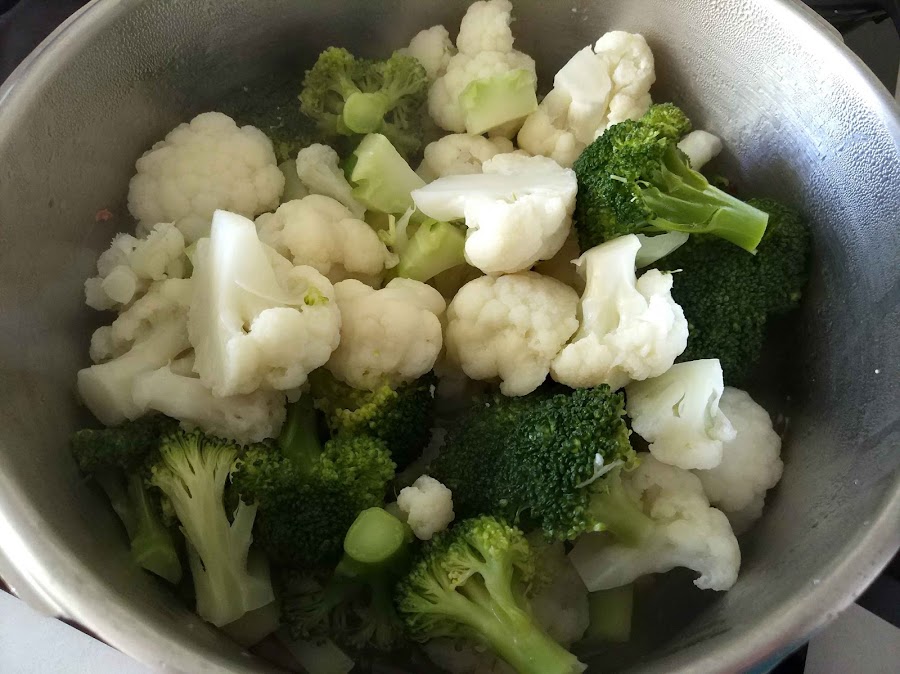 Rehogar brécol y coliflor