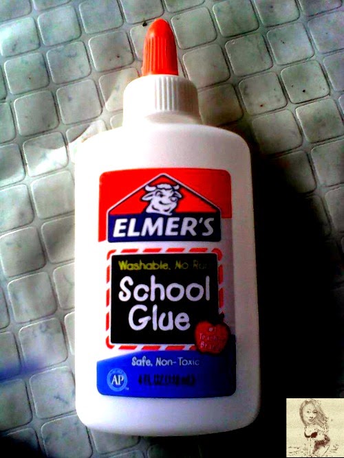 Elmer's School Glue For Cleaning Your Dirty Pores