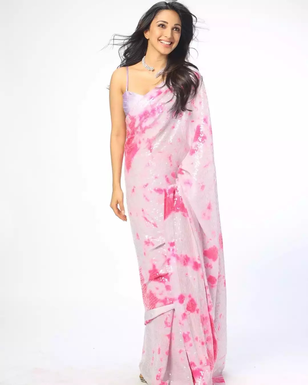 kiara-advani-in-pink-saree kiara-advani-in-pink-saree