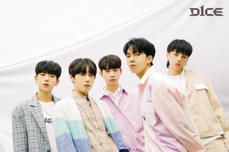 우진영네 그룹 두번째 데뷔 컨셉포토 | 인스티즈