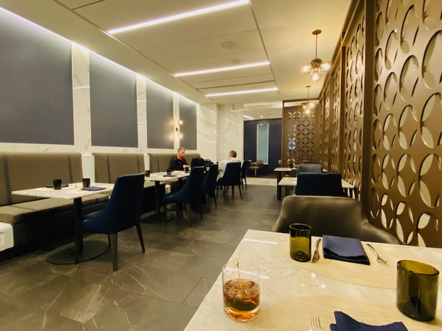 LAX United Polaris Lounge Review For Swiss Business Class LAX - Zurich (ZRH)
