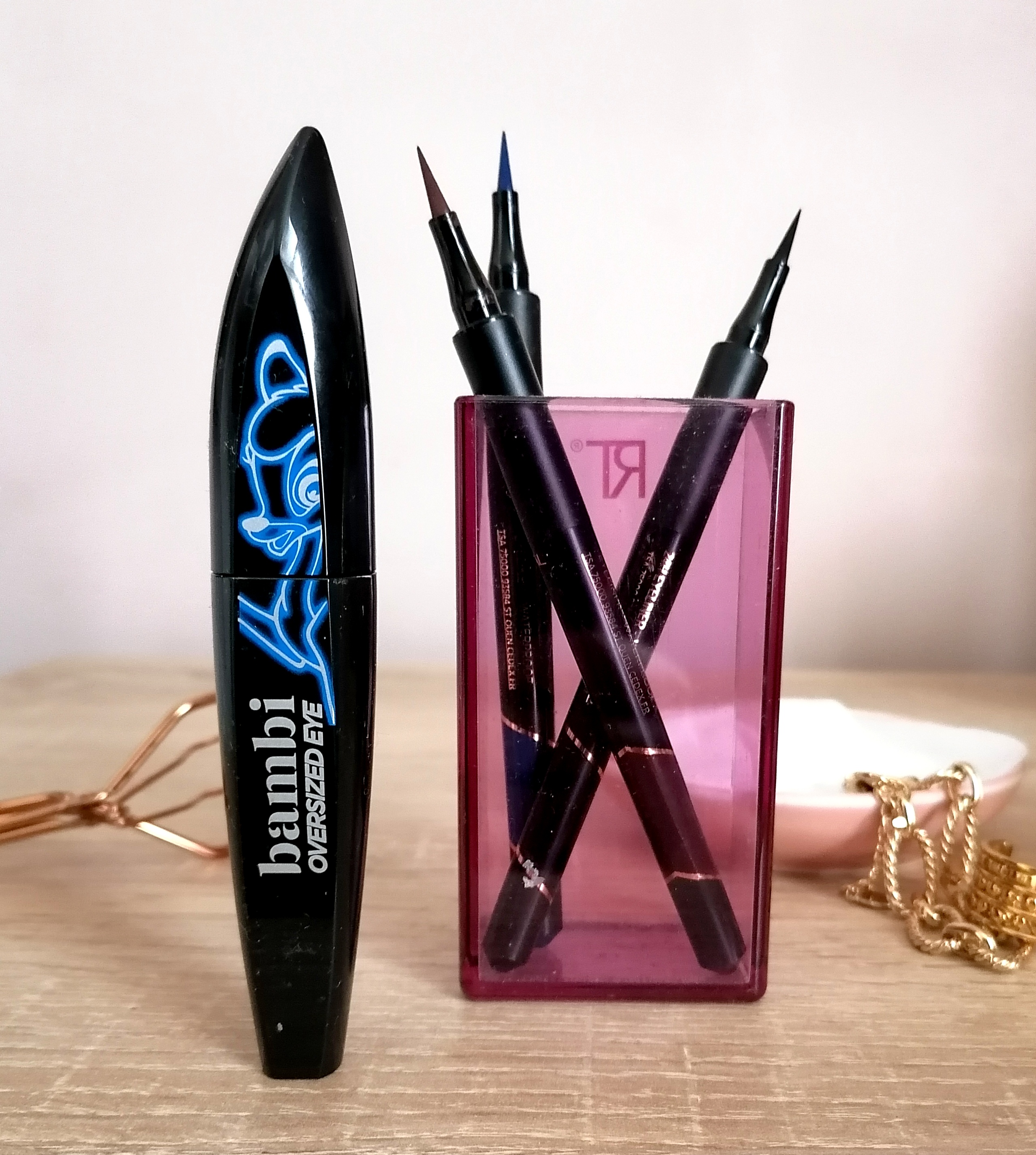 Make up Un regard XXL avec le nouveau mascara Bambi Oversized Eye