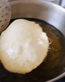 puffy-&-fluffy-bhatoora-recipe-step-4(5)